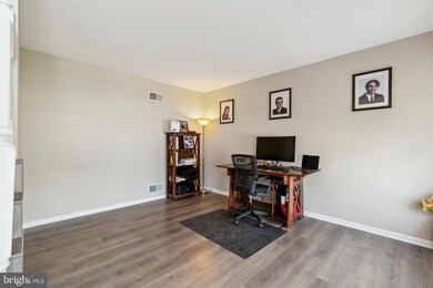 94 S Kennard Dale Ave, Stewartstown, PA 17363 - photo 6