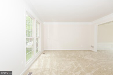 2863 Chevoit Hill Ct, Woodbridge, VA 22191 - photo 6