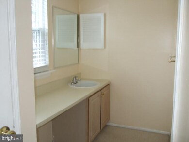 13 Pond View Dr unit 13, Plainsboro, NJ 08536 - photo 5