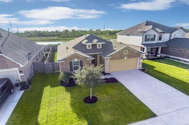 395 Lake Line Dr, Alvin, TX 77511 - photo 2