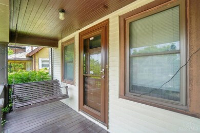 212 Atkinson St, Cincinnati, OH 45219 - photo 2