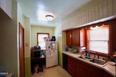 320 6th Ave NE, Jamestown, ND 58401 - photo 5