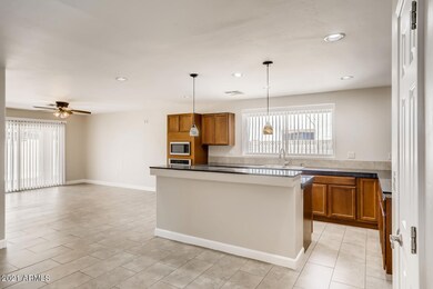 10808 N 37th Ave Phoenix AZ-large-007-01