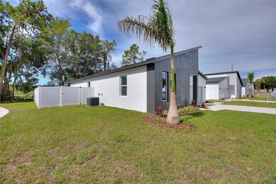 318 Royal Palm Way, Winter Haven, FL 33881 - photo 3