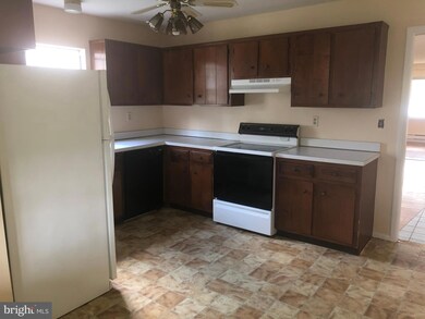 22 Thornbury Place, Southampton, NJ 08088 - photo 4