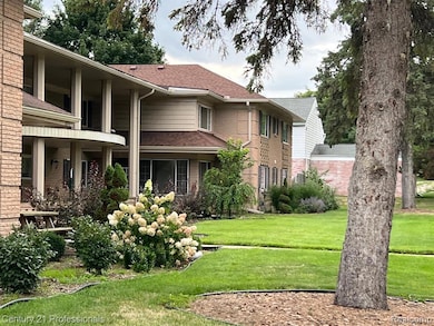 2375 Walton Blvd unit 8, Rochester Hills, MI 48309 - photo 3