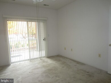 9214 Groffs Mill Dr unit 9214, Owings Mills, MD 21117 - photo 7