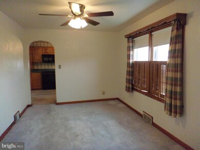 340 East Ave, Greencastle, PA 17225 - photo 5