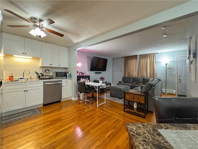 567 Smithfield Rd unit 47, North Providence, RI 02904 - photo 4