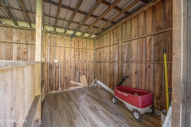 7639 Gibbs Rd, Corryton, TN 37721 - photo 6