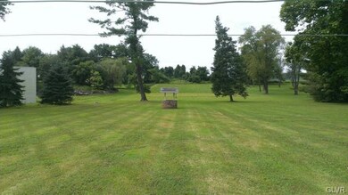 3484 Lanark Rd, Coopersburg, PA 18036 - photo 7