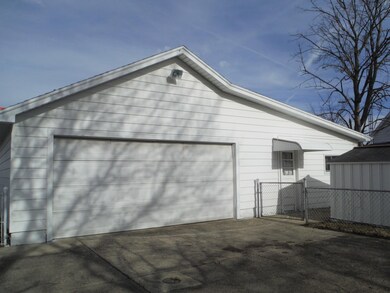 315garageclose