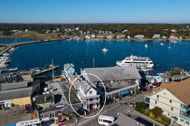 8 Circuit Avenue Extension unit 14, Oak Bluffs, MA 02557 - photo 3