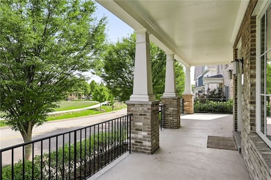 1696 Shelburne Ln, Pittsburgh, PA 15217 - photo 4