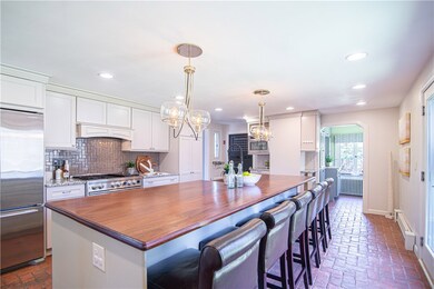 380 Post Rd, Wakefield, RI 02879 - photo 3