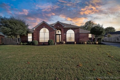 1019 E Seattle Place, Broken Arrow, OK 74012 - photo 2