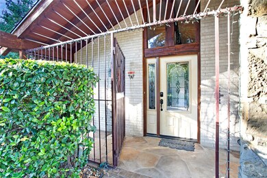 316 Brookview Dr, Hurst, TX 76054 - photo 3