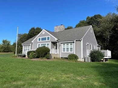 90 Hubbard Ln, Bridgewater, MA 02324 - photo 2