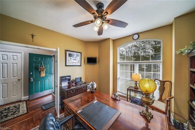 726 Woodlake Dr unit 17A, Aurora, OH 44202 - photo 3