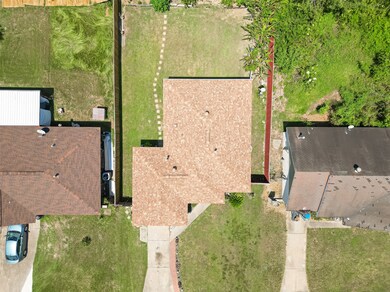 1922 Beaver Bend Rd, Houston, TX 77088 - photo 6