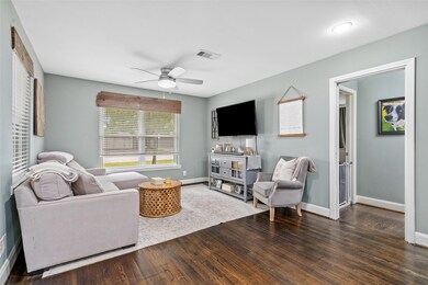 2327 Chantilly Ln, Houston, TX 77018 - photo 5