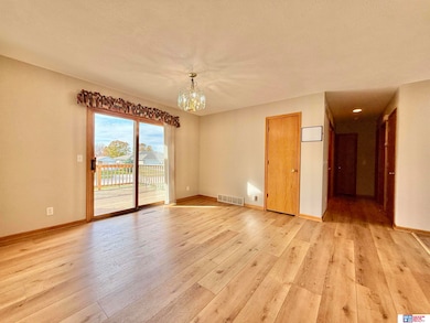 1911 N 4th St, Seward, NE 68434 - photo 6