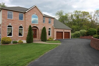 129 Robin Ln, Kunkletown, PA 18058 - photo 2