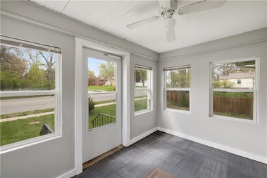 3127 Hickman Rd, Des Moines, IA 50310 - photo 2