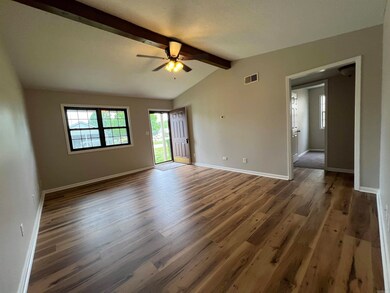 2804 Brookside Cir, Paragould, AR 72450 - photo 2