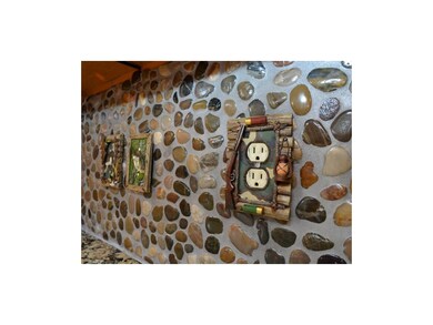 fabulous backsplash detail