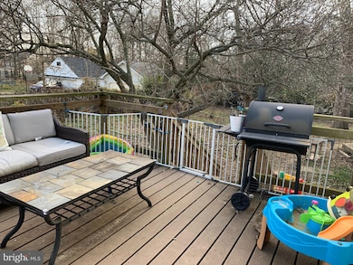 8207 Cypress St, Laurel, MD 20707 - photo 6