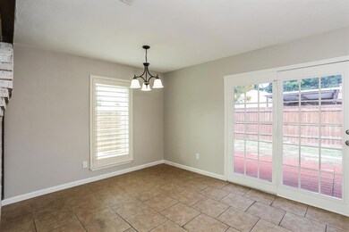 132 Shady Lake Ct, Hurst, TX 76054 - photo 4