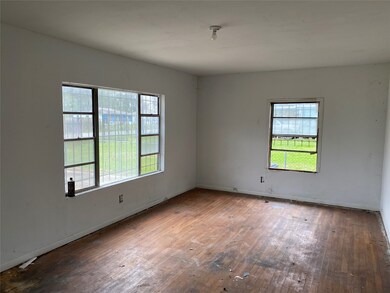 9737 Shady Ln, Houston, TX 77093 - photo 7