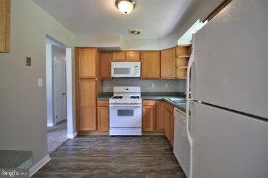 9204 Pinehurst Dr, Fort Washington, MD 20744 - photo 4