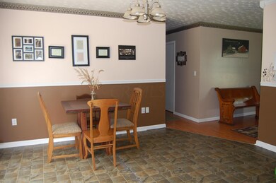 8155 Tarlton Rd, Circleville, OH 43113 - photo 7