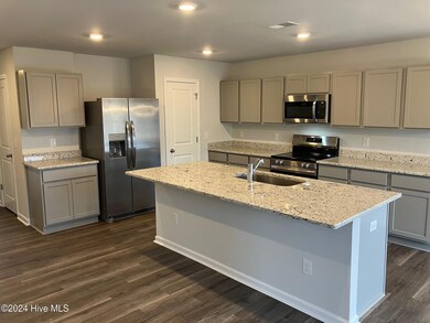 4882 Abbington Oaks Way, Boiling Spring Lakes, NC 28461 - photo 6