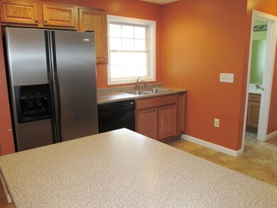 220C Belknap Dr unit C, Suncook, NH 03275 - photo 4