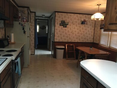 25 Tricia St, Seabrook, NH 03874 - photo 7