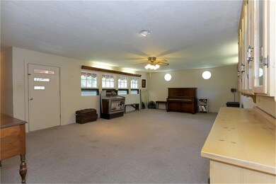 306 Oxford St, Tomball, TX 77375 - photo 6