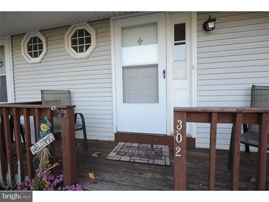 302 Manor Ln unit 2, King of Prussia, PA 19406 - photo 3