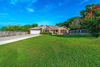 306 Bryant St, Pottsboro, TX 75076 - photo 4