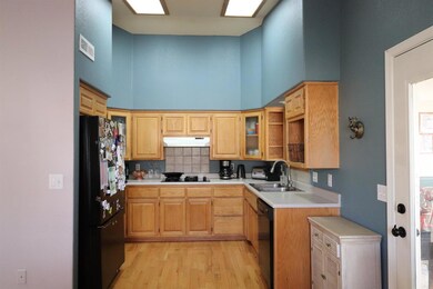 792 NE 12th St, Grants Pass, OR 97526 - photo 7