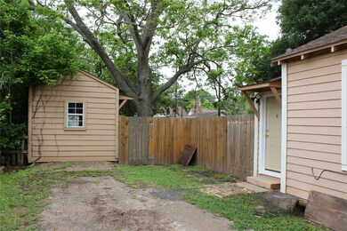 1732 7th St, Rosenberg, TX 77471 - photo 3