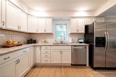 415 E Pioneer Trail, Aurora, OH 44202 - photo 5