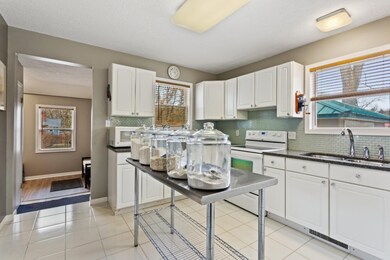 314WClayKitchen2MudroomLaundry