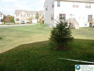 3654 Clauss Dr, MacUngie, PA 18062 - photo 3