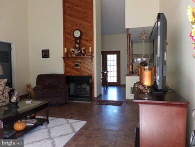 1012 Rill Rd, Reading, PA 19606 - photo 4