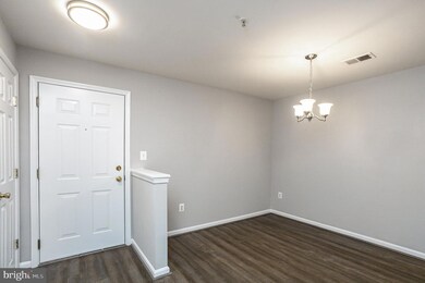 1060 Gardenview Loop unit 404, Woodbridge, VA 22191 - photo 3