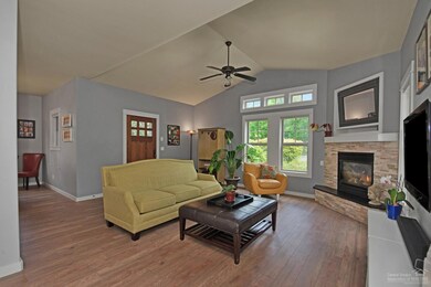 1695 NW John Fremont St, Bend, OR 97701 - photo 5