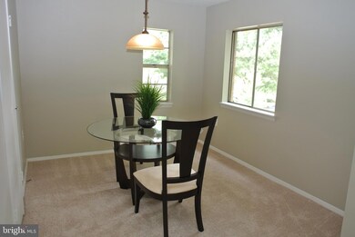 18609 Walkers Choice Rd unit 3, Montgomery Village, MD 20886 - photo 6